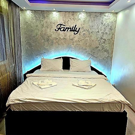 Luxury Paul Apartment Green, Private & Accessible Braszów Zewnętrze zdjęcie